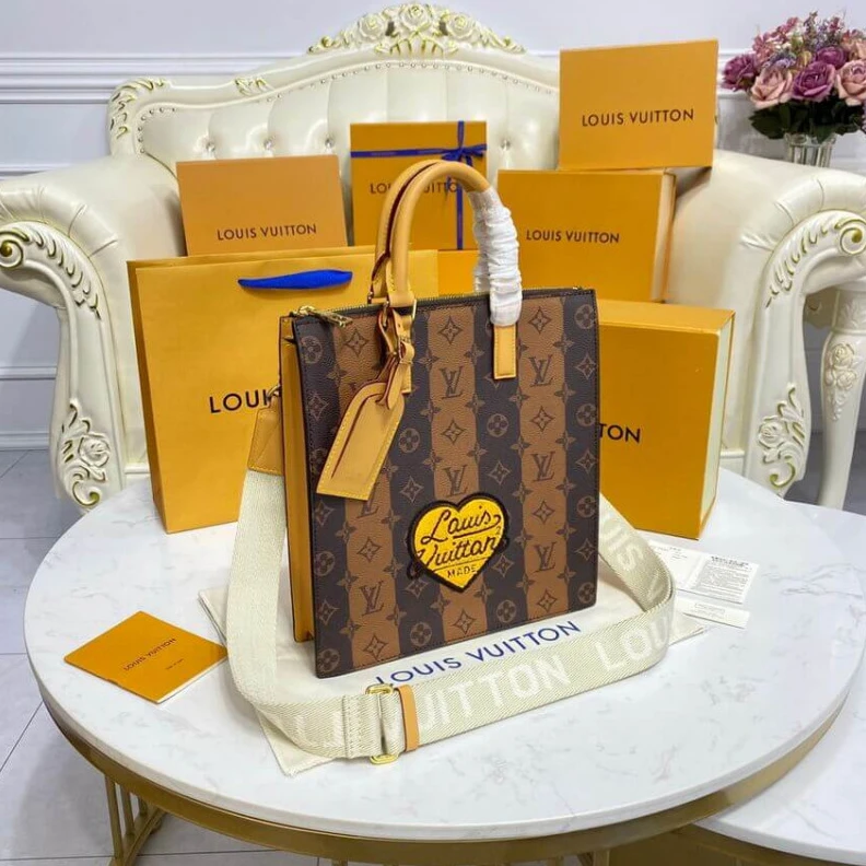 Louis vuitton locations Monogram Louis Vuitton Sac Plat Cross Brown