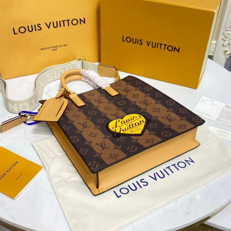 Louis vuitton locations Monogram Louis Vuitton Sac Plat Cross Brown