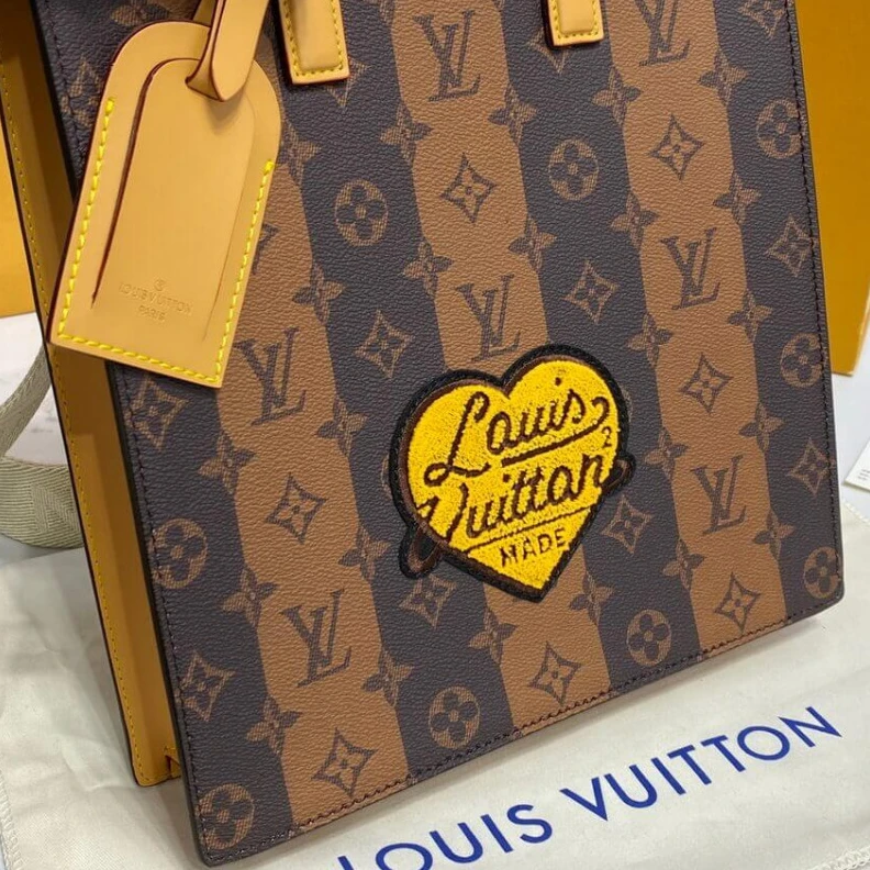Louis vuitton locations Monogram Louis Vuitton Sac Plat Cross Brown