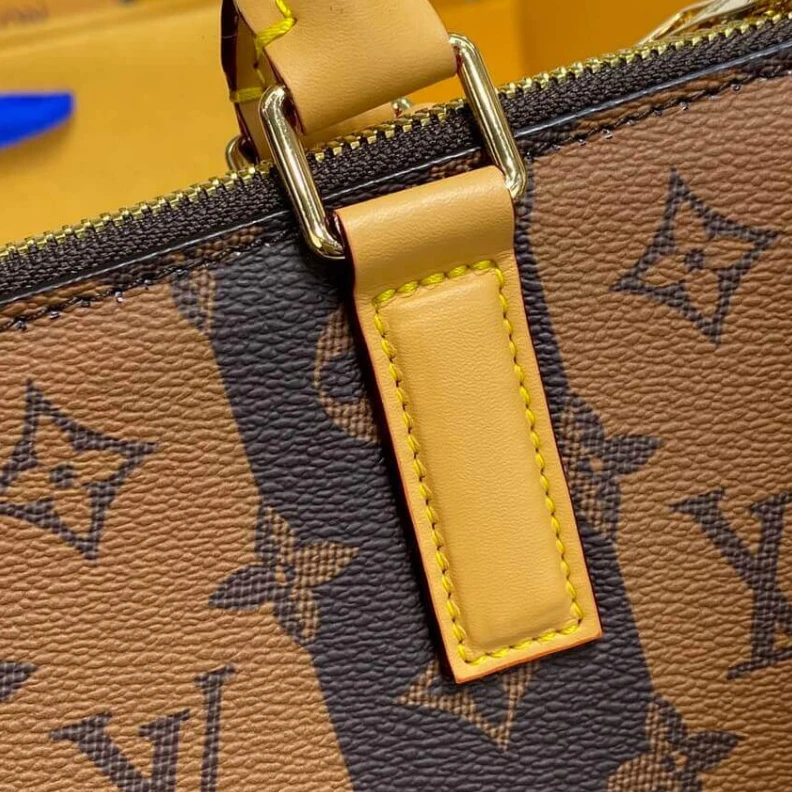 Louis vuitton locations Monogram Louis Vuitton Sac Plat Cross Brown