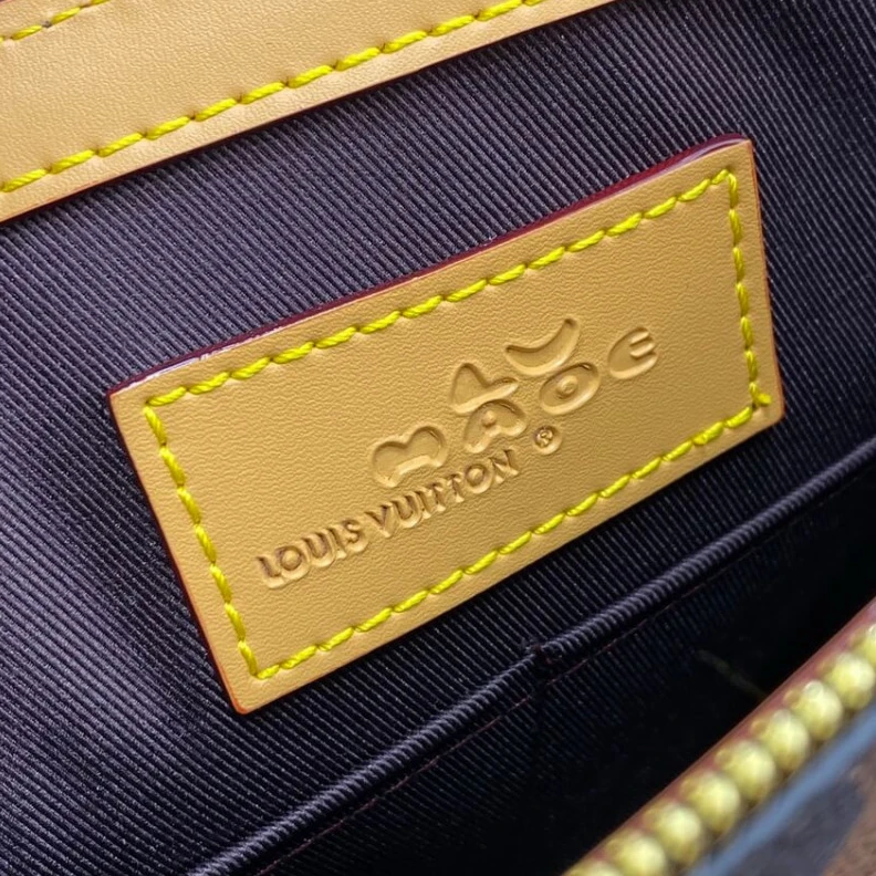 Louis vuitton locations Monogram Louis Vuitton Sac Plat Cross Brown