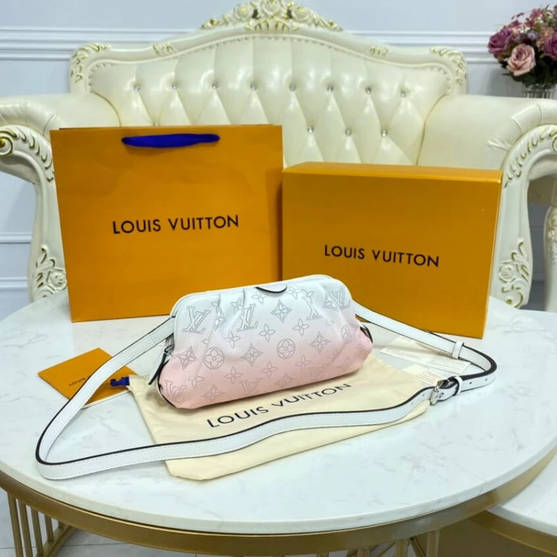 Louis vuitton locations Strap Dro Louis Vuitton Scala Mini Pouch Gradient Pink Mahina Leather