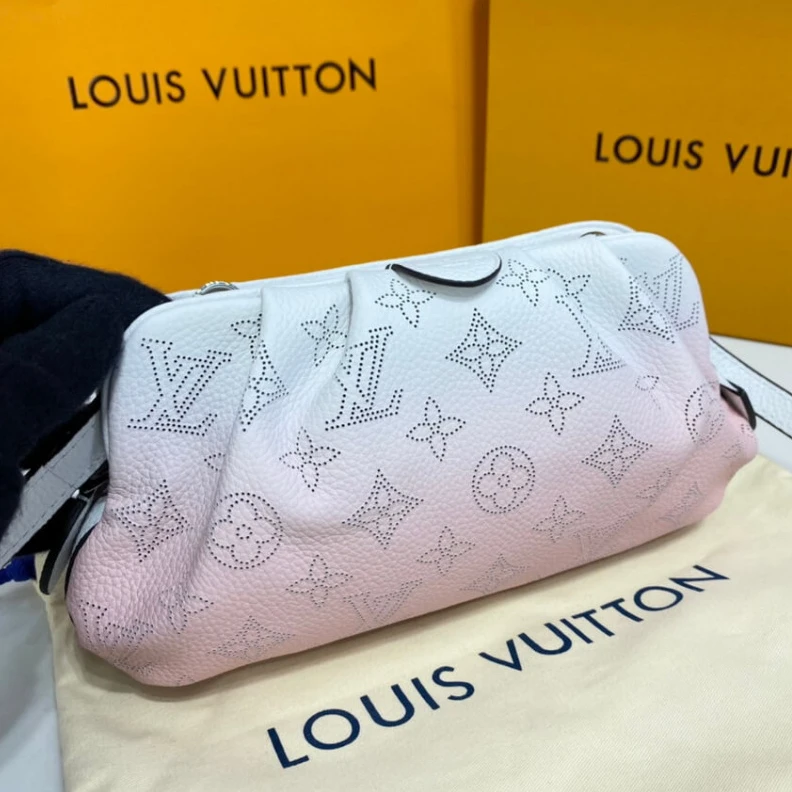 Louis vuitton locations Strap Dro Louis Vuitton Scala Mini Pouch Gradient Pink Mahina Leather