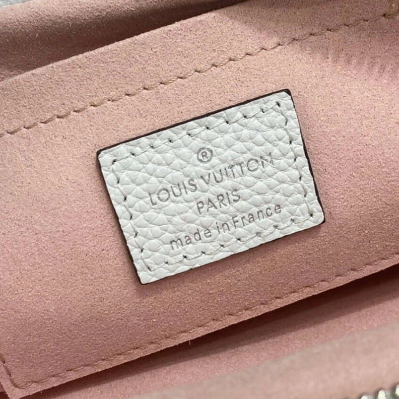 Louis vuitton locations Strap Dro Louis Vuitton Scala Mini Pouch Gradient Pink Mahina Leather