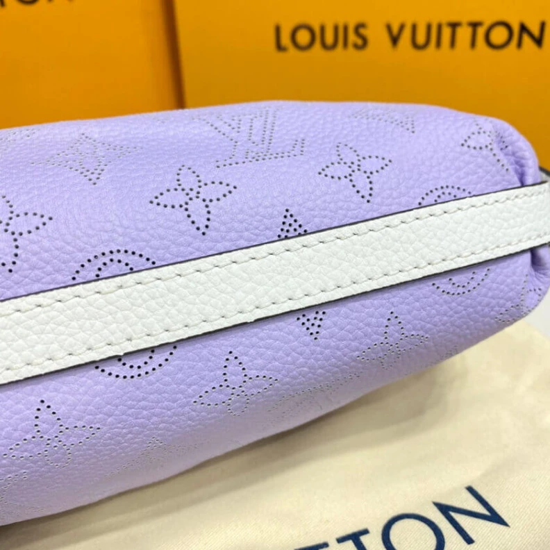 Mythick Mahina pe Louis Vuitton Scala Mini Pouch Gradient Purple Mahina Leather