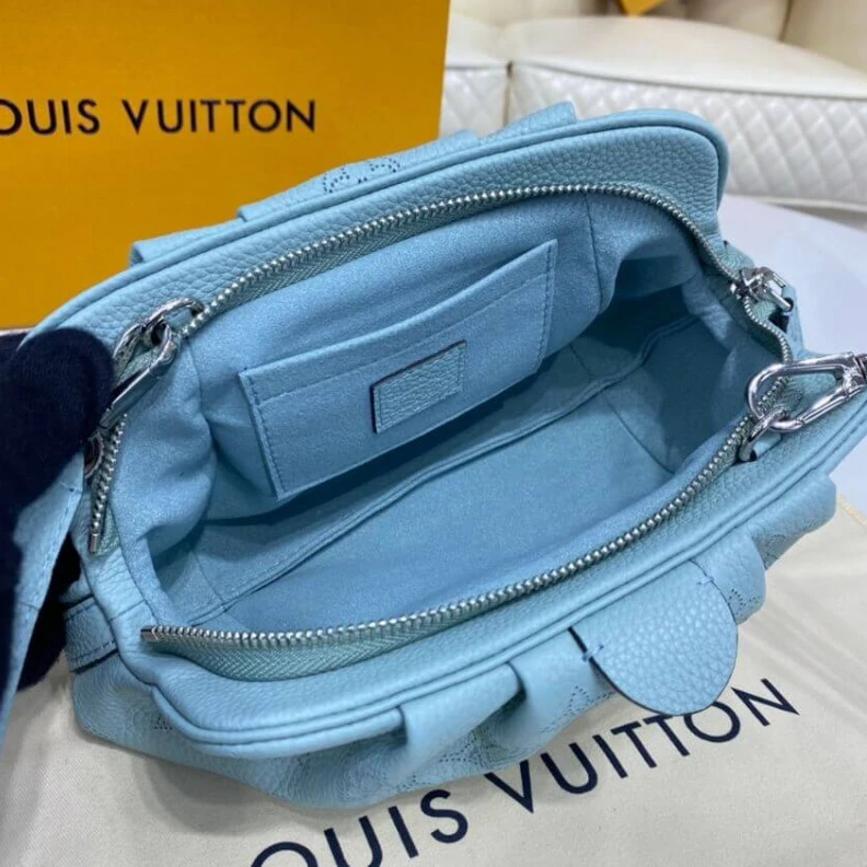 Mythick Zip closu Louis Vuitton Scala Mini Pouch Lagoon Green