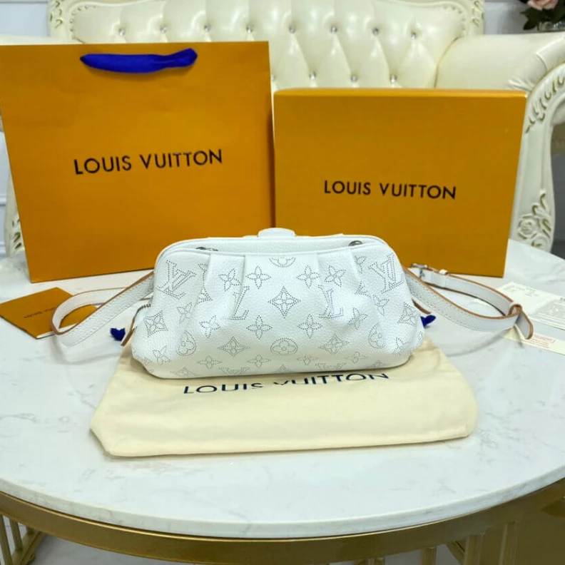 Replica bags Inside fl Louis Vuitton Scala Mini Pouch