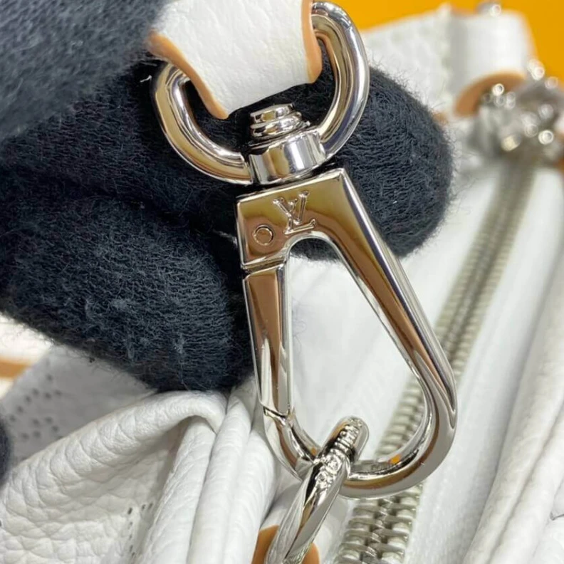 Replica bags Inside fl Louis Vuitton Scala Mini Pouch
