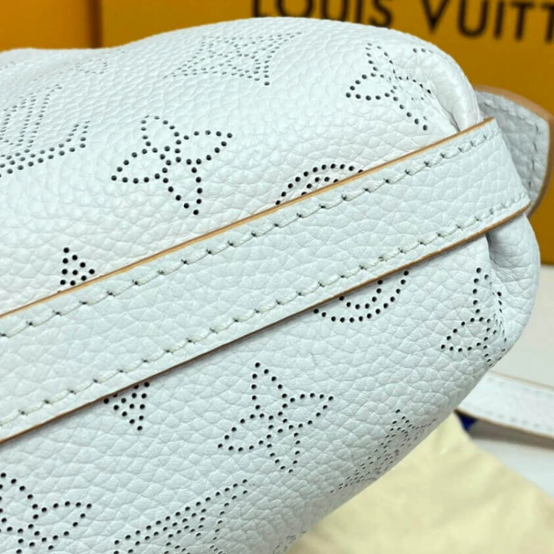 Replica bags Inside fl Louis Vuitton Scala Mini Pouch