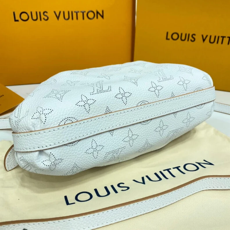 Replica bags Inside fl Louis Vuitton Scala Mini Pouch