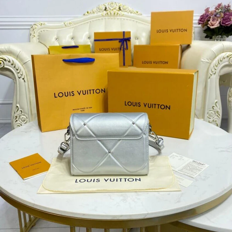 Top lv Inspired b Louis Vuitton Sheepskin Leather Twist PM Argent