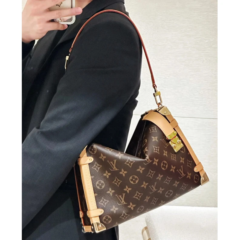 Top lv Louis Vuitton Side Trunk GM