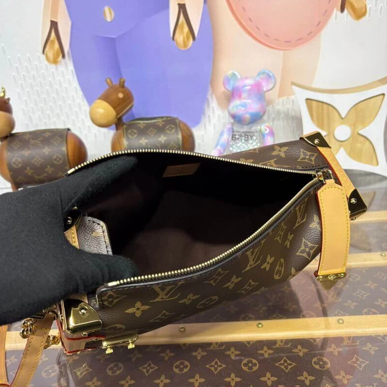 Top lv Louis Vuitton Side Trunk GM