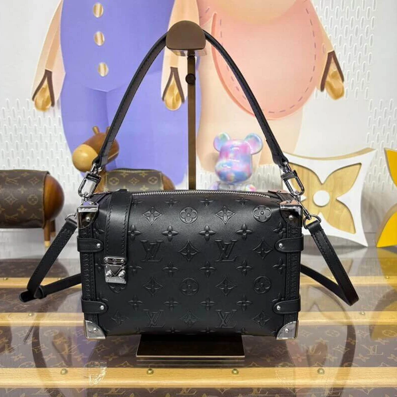 Mythick Louis Vuitton Side Trunk MM Black