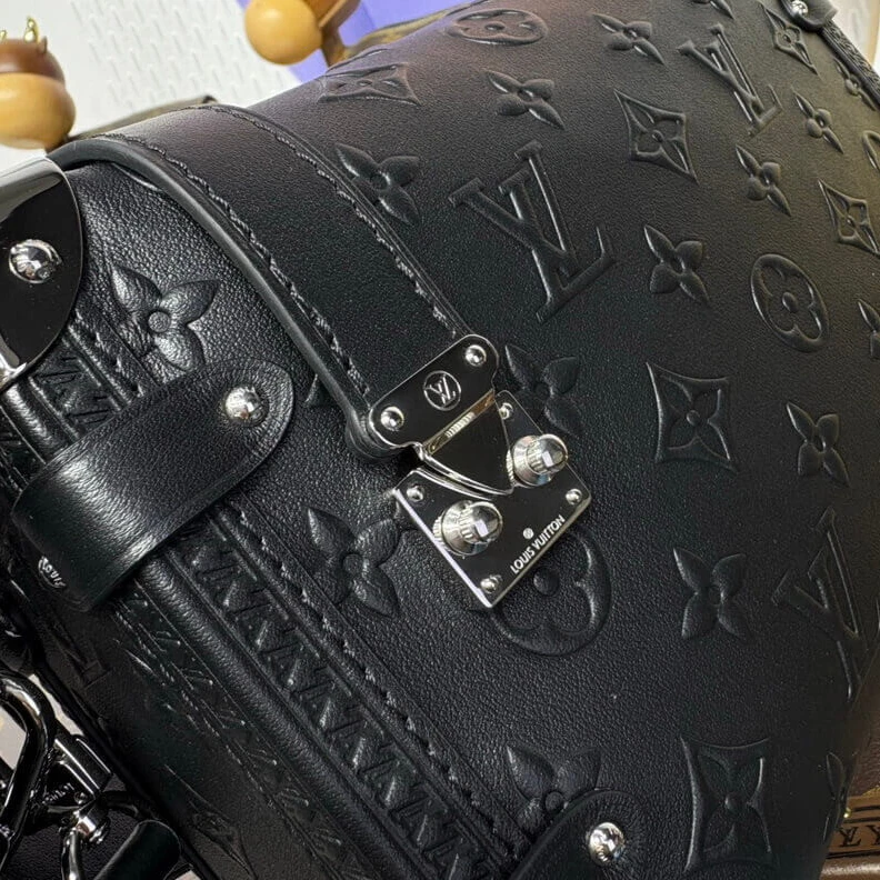 Mythick Louis Vuitton Side Trunk MM Black