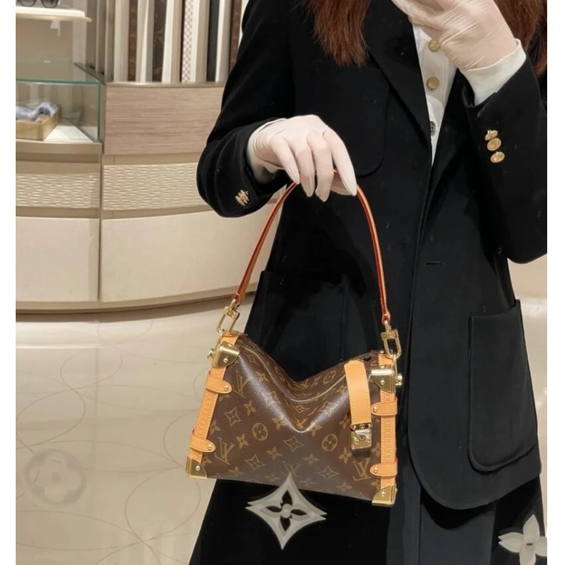 Replica bags Louis Vuitton Side Trunk MM