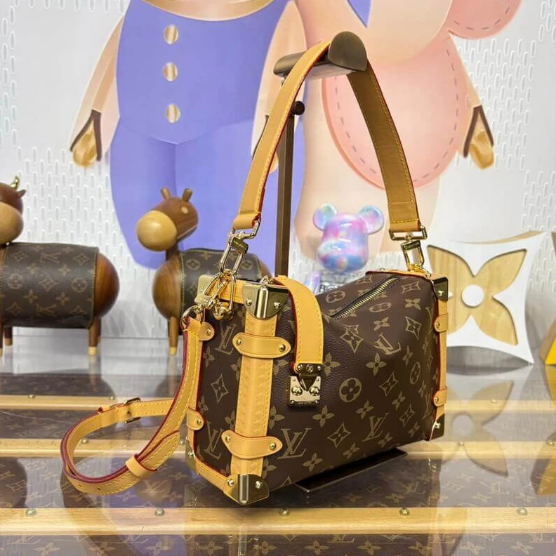 Replica bags Louis Vuitton Side Trunk MM