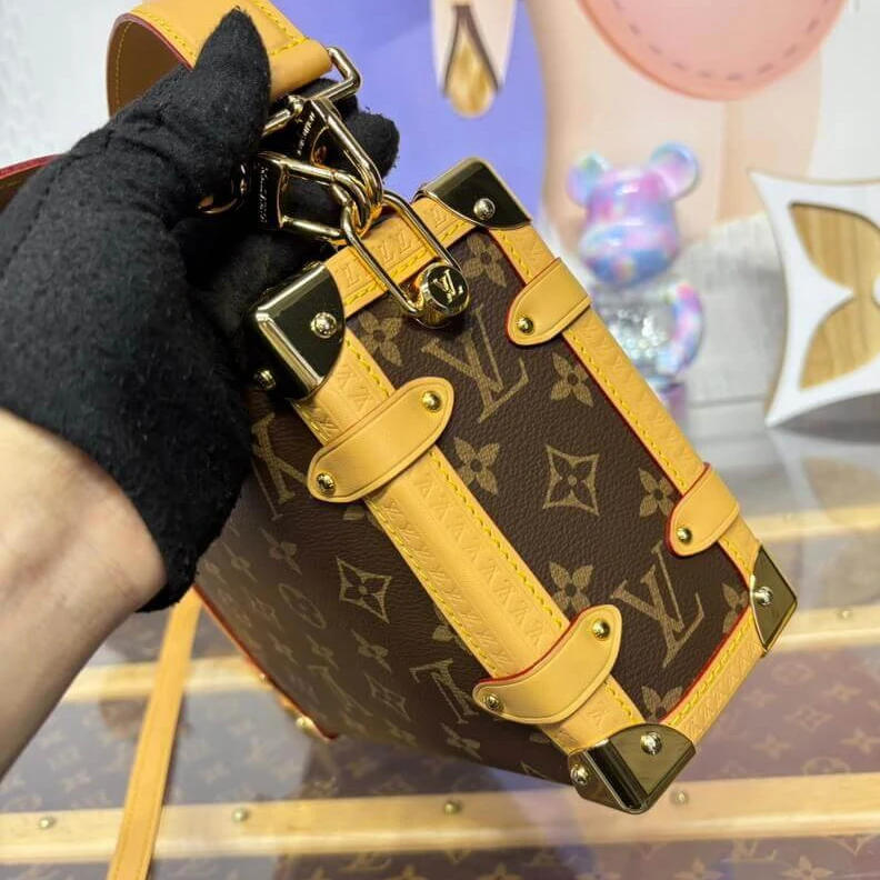 Replica bags Louis Vuitton Side Trunk MM