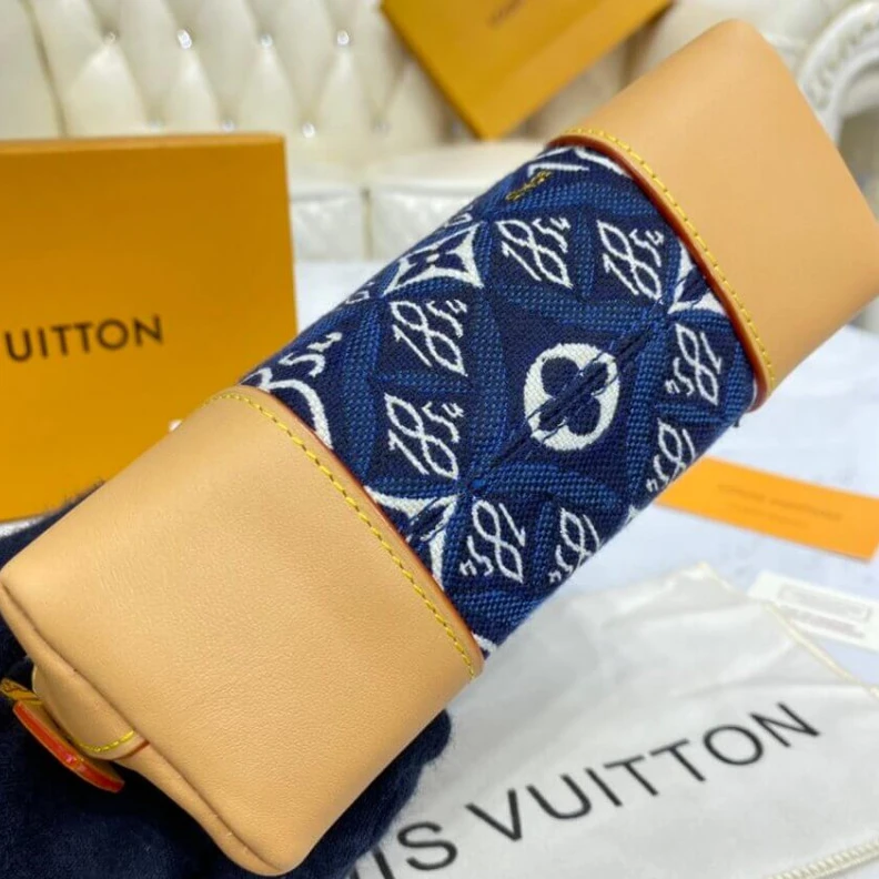 Mythick ru Smoothcal Louis Vuitton Since 1854 Cosmetic Pouch PM