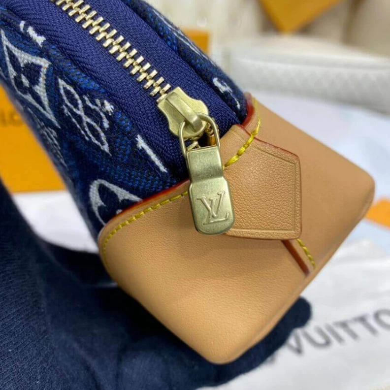 Mythick ru Smoothcal Louis Vuitton Since 1854 Cosmetic Pouch PM