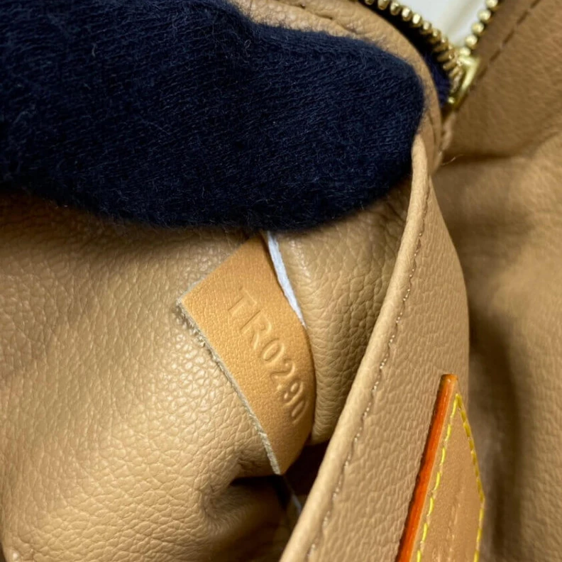 Mythick ru Smoothcal Louis Vuitton Since 1854 Cosmetic Pouch PM