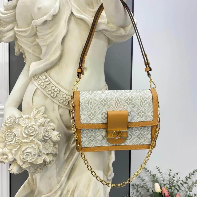 Mythick Chain dro Louis Vuitton Since 1854 Dauphine MM