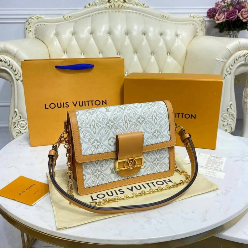 Mythick Chain dro Louis Vuitton Since 1854 Dauphine MM
