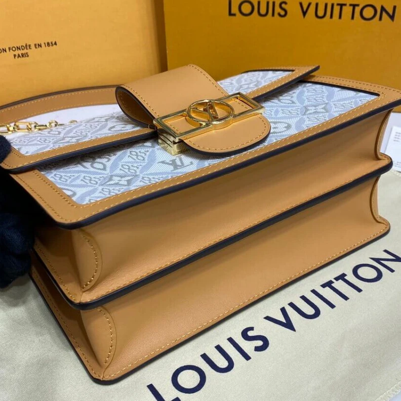 Mythick Chain dro Louis Vuitton Since 1854 Dauphine MM