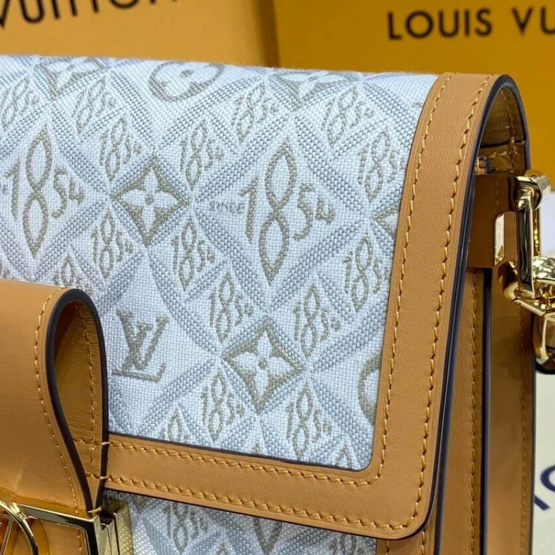 Mythick Chain dro Louis Vuitton Since 1854 Dauphine MM