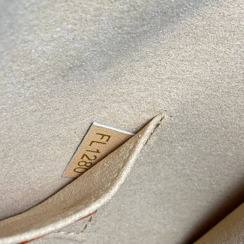 Replica bags lv Strap: Re Louis Vuitton Since 1854 Dauphine Mini
