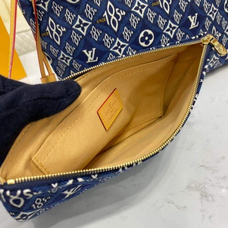 Top lv 4 side la Louis Vuitton Since 1854 Neverfull MM