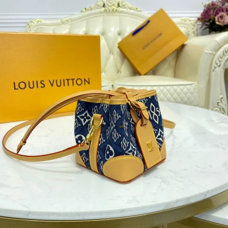 Mythick Drawstrin Louis Vuitton Since 1854 Noe Purse