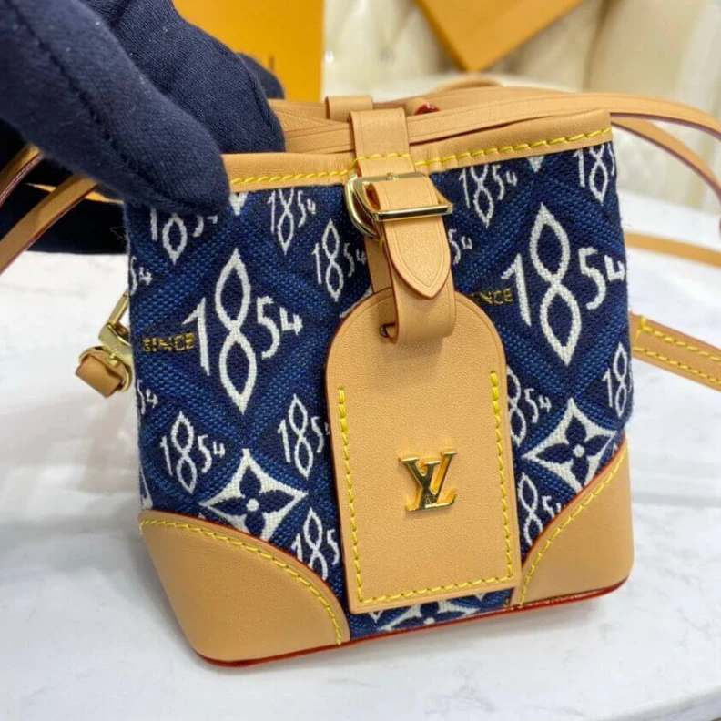 Mythick Drawstrin Louis Vuitton Since 1854 Noe Purse