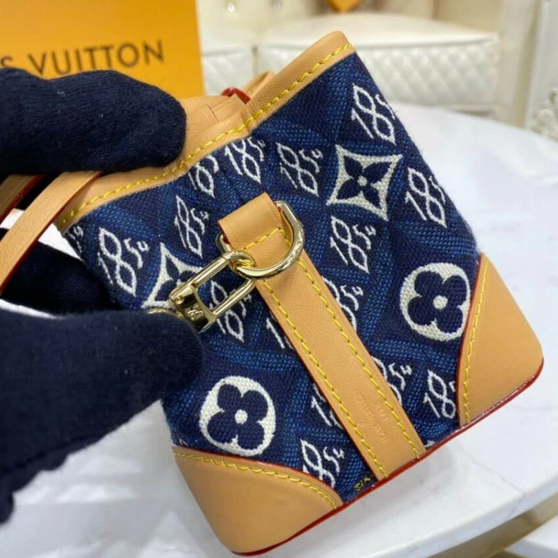 Mythick Drawstrin Louis Vuitton Since 1854 Noe Purse