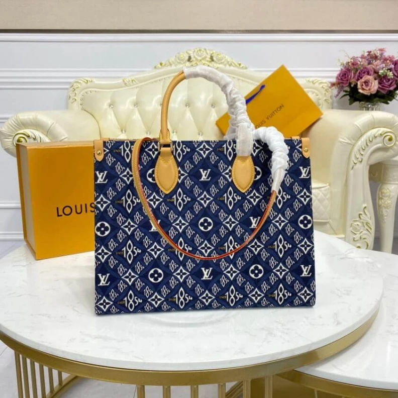 Mythick Double in Louis Vuitton Since 1854 Onthgo PM