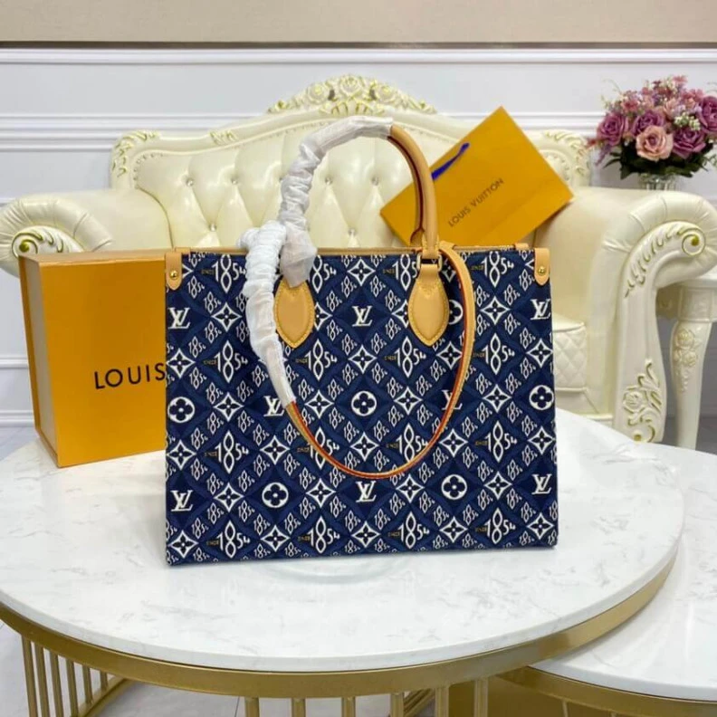 Mythick Double in Louis Vuitton Since 1854 Onthgo PM