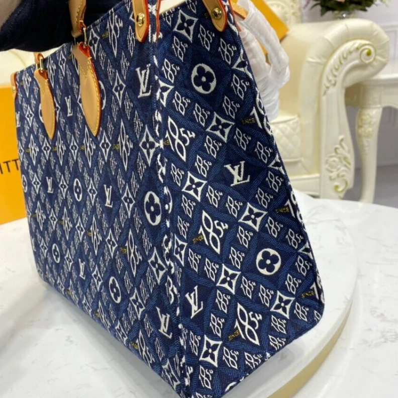 Mythick Double in Louis Vuitton Since 1854 Onthgo PM