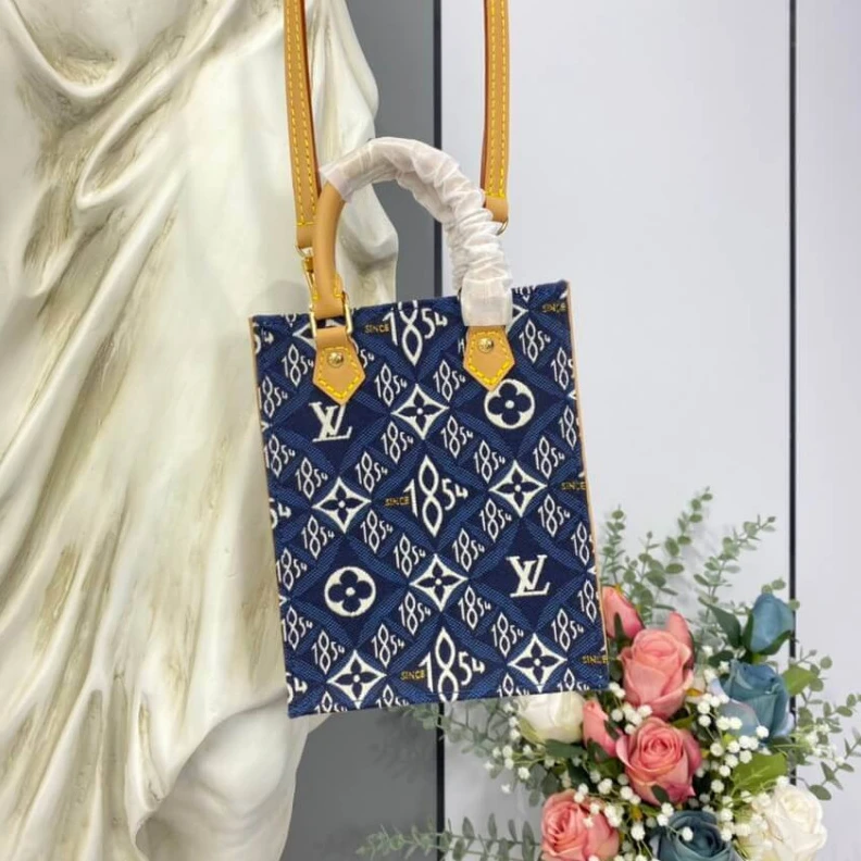 Mythick Microfibe Louis Vuitton Since 1854 Petit Sac Plat