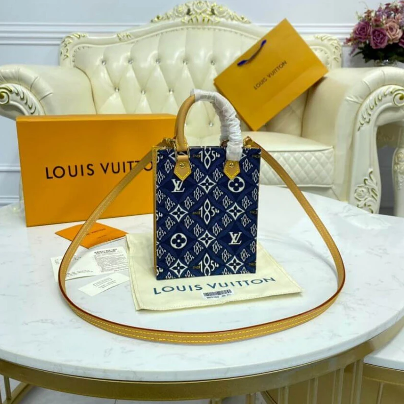 Mythick Microfibe Louis Vuitton Since 1854 Petit Sac Plat