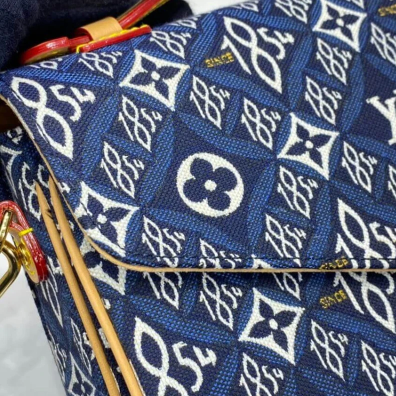 Louis vuitton locations The fashio Louis Vuitton Since 1854 Pochette Métis