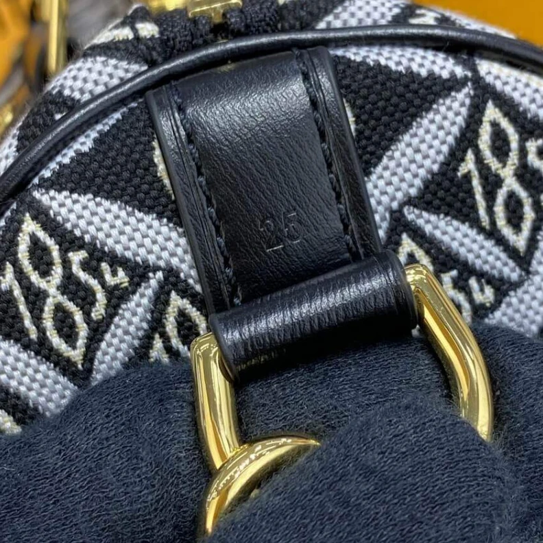 Mythick Strap dro Louis Vuitton Since 1854 Speedy Bandouliere 25 Black