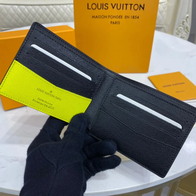 Louis vuitton locations The Slende Louis Vuitton Slender Wallet
