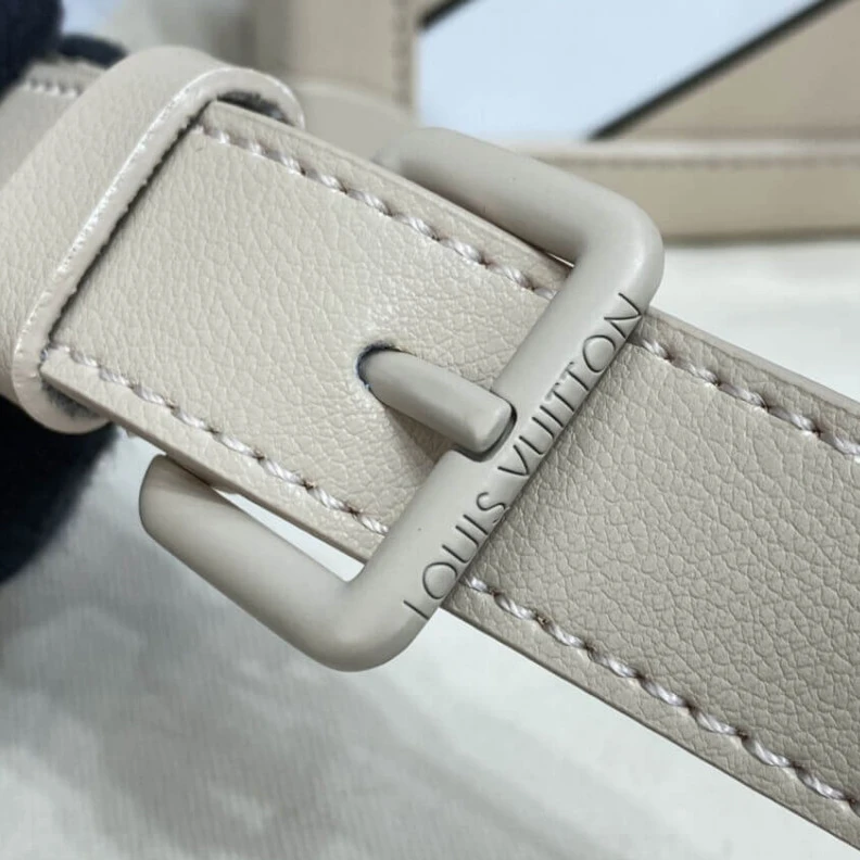 Replica bags lv Strap Dro Louis Vuitton Soft Trunk Briefcase Cream