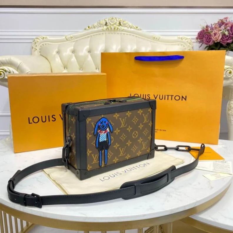 Mythick.ru Textile l Louis Vuitton Soft Trunk