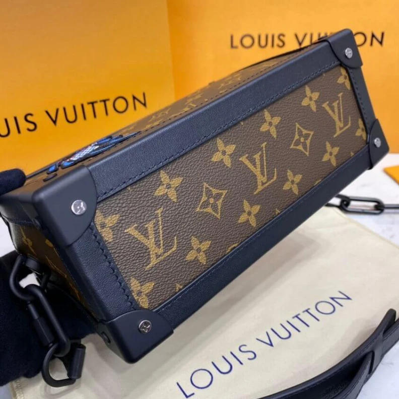 Mythick.ru Textile l Louis Vuitton Soft Trunk