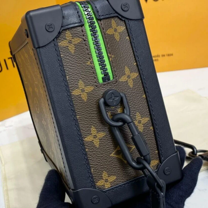 Mythick.ru Textile l Louis Vuitton Soft Trunk