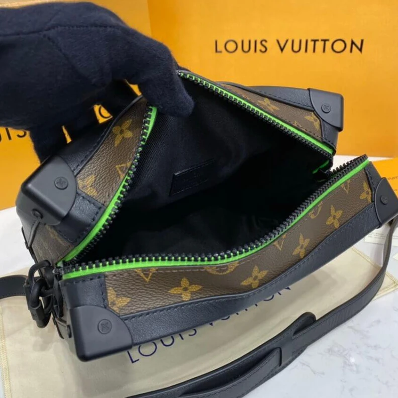 Mythick.ru Textile l Louis Vuitton Soft Trunk