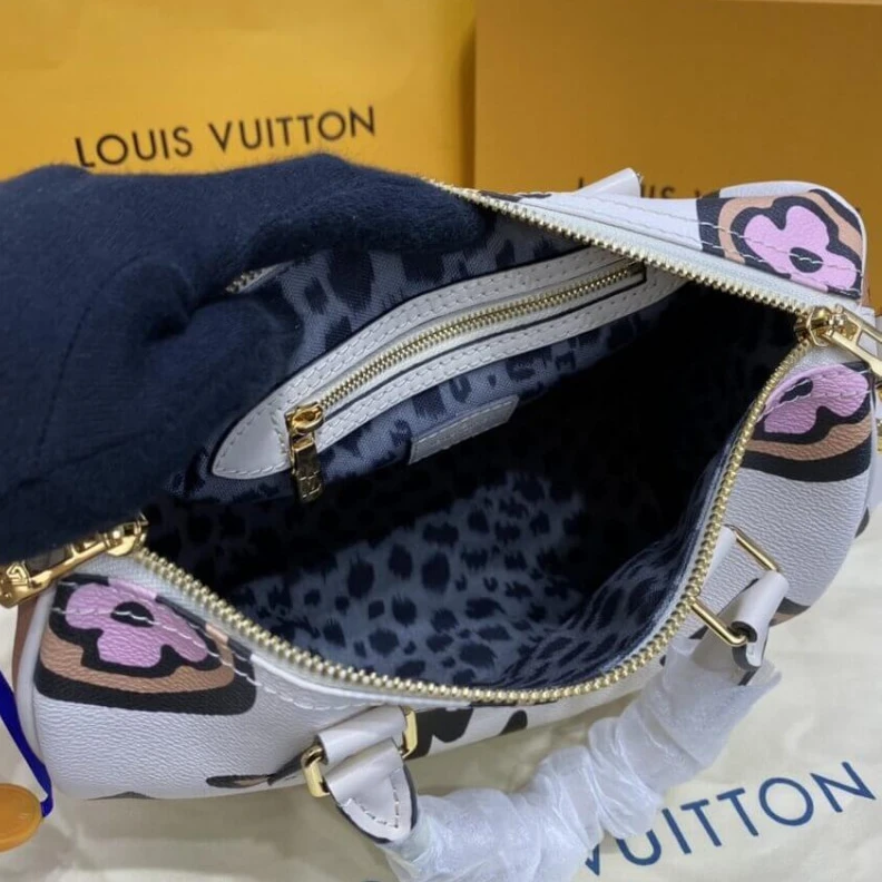 Lv belts replica This Speed Louis Vuitton Speedy Bandouliere 25 Cream
