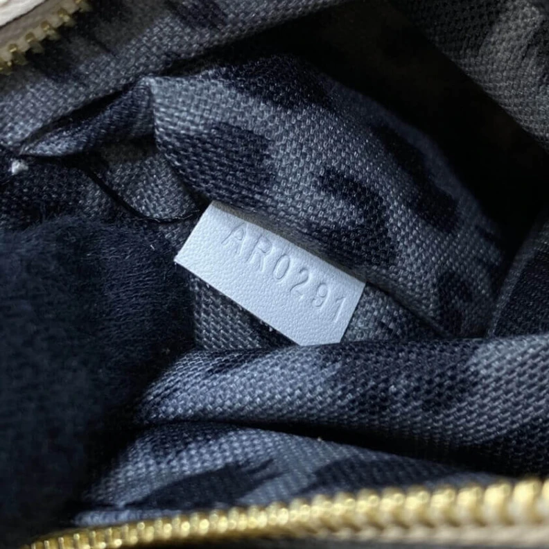 Lv belts replica This Speed Louis Vuitton Speedy Bandouliere 25 Cream