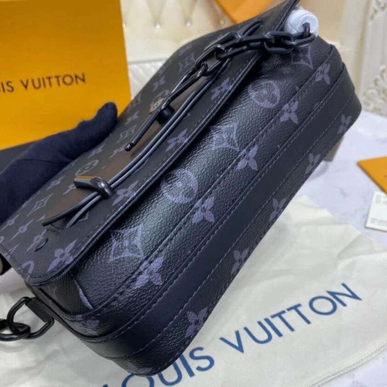 Louis vuitton locations Textile l Louis Vuitton Steamer Messenger